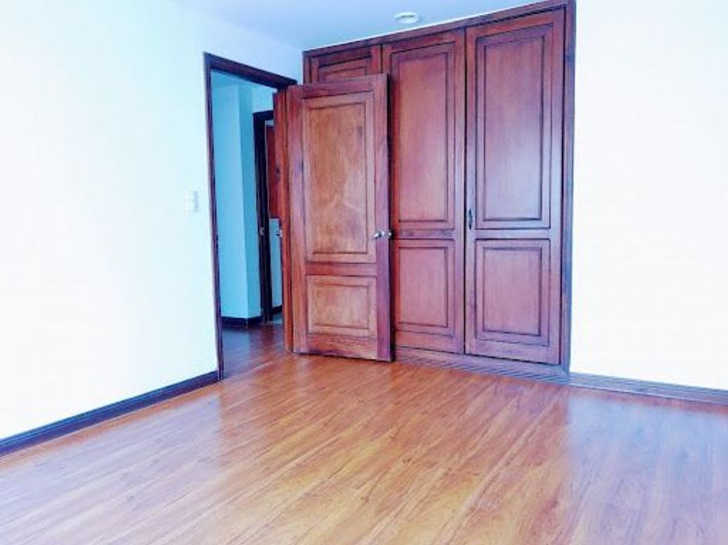 Apartamento de 3 alcobas en venta en Santa Barbara Central, Bogotá, 163 m² · foto 15 de 20
