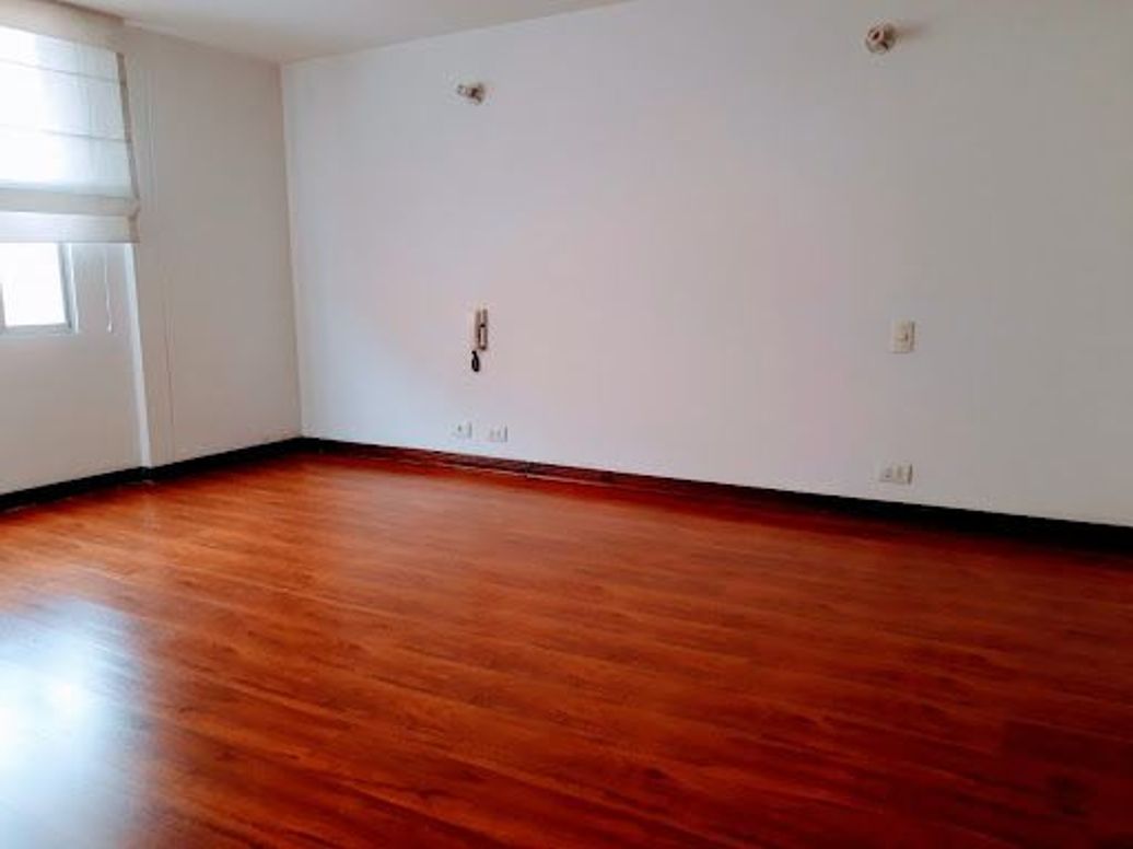 Apartamento de 3 alcobas en venta en Santa Barbara Central, Bogotá, 163 m² · foto 16 de 20
