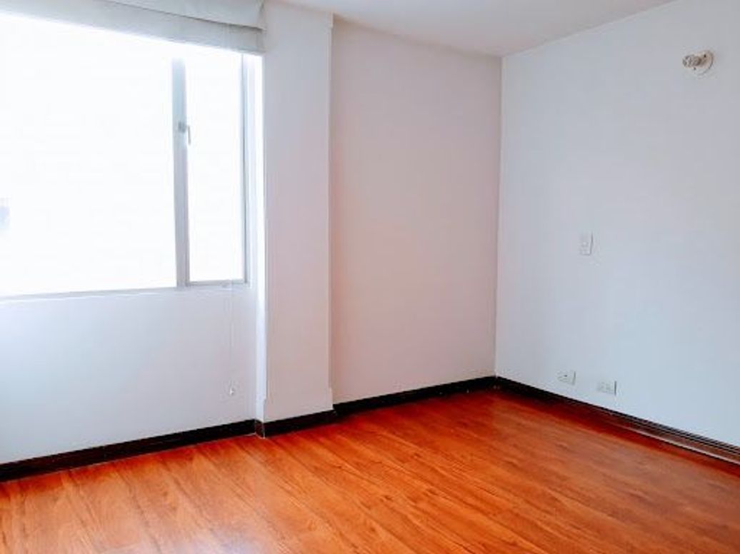 Apartamento de 3 alcobas en venta en Santa Barbara Central, Bogotá, 163 m² · foto 14 de 20
