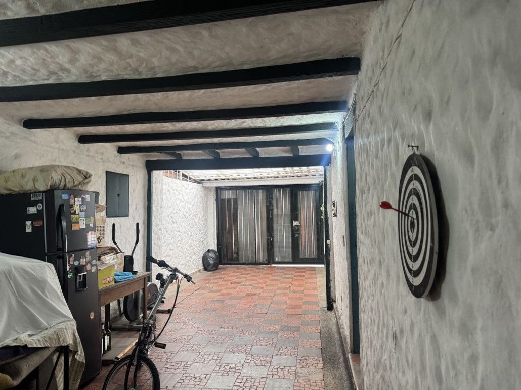 Casa de 3 alcobas en venta en Alcalá, Bogotá, 194 m² · foto 15 de 17