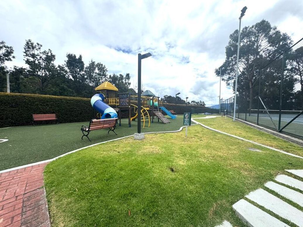 Apartamento de 4 alcobas en venta en Niza Suba, Bogotá, 207 m² · foto 17 de 17