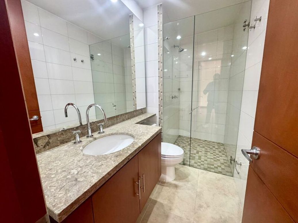 Apartamento de 4 alcobas en venta en Niza Suba, Bogotá, 207 m² · foto 11 de 17