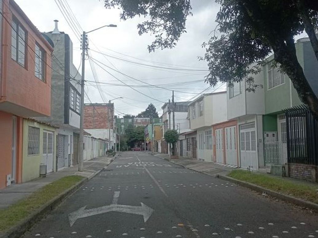 Casa de 3 alcobas en venta en Ub. Ciudadela Colsubsidio, Bogotá, 143 m² · foto 3 de 10