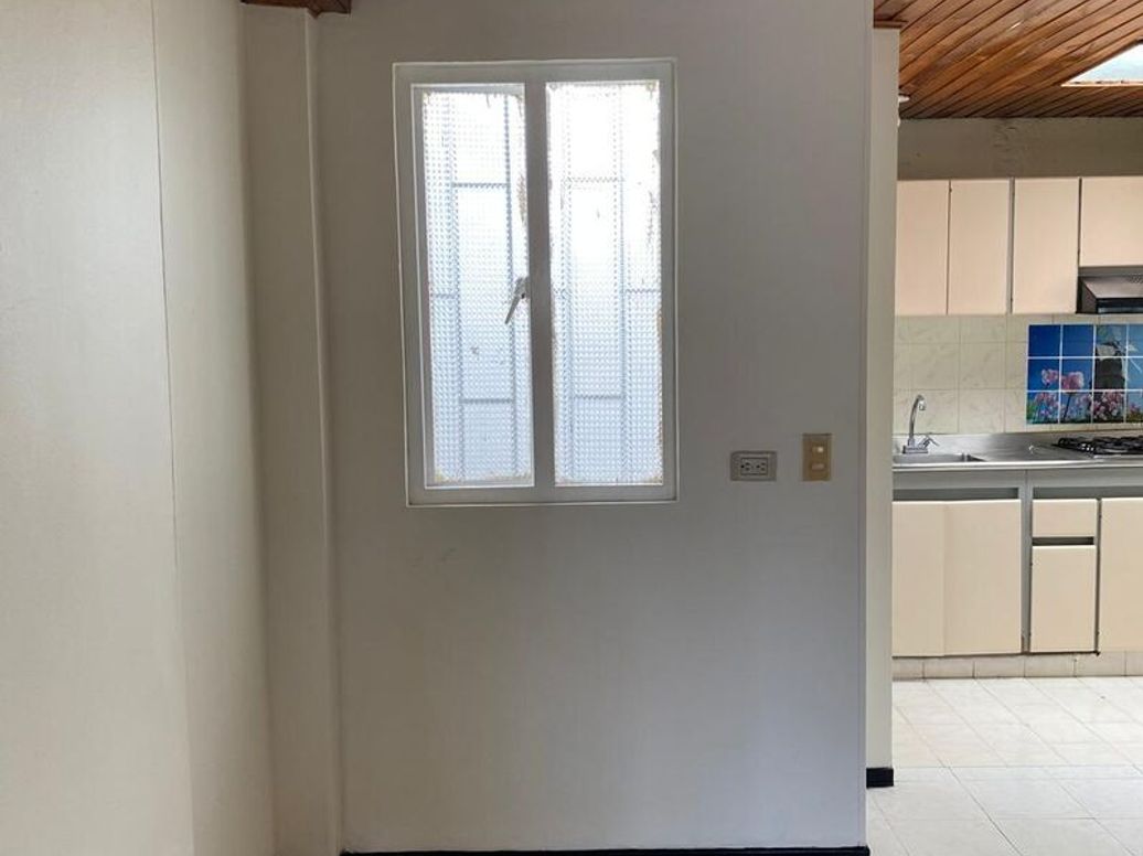 Casa de 3 alcobas en venta en Ub. Ciudadela Colsubsidio, Bogotá, 143 m² · foto 7 de 10