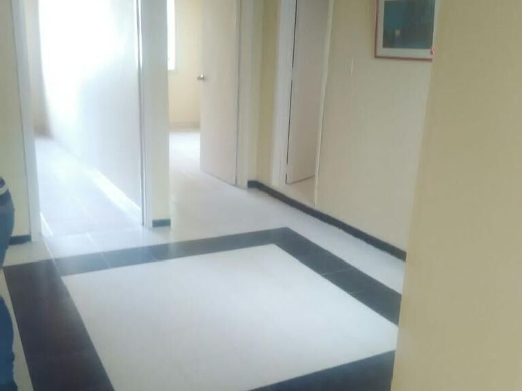 Casa de 3 alcobas en venta en Ub. Ciudadela Colsubsidio, Bogotá, 143 m² · foto 2 de 10
