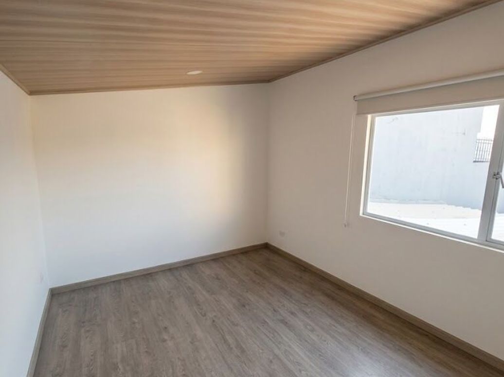 Casa de 4 alcobas en venta en La Almería, Bogotá, 182 m² · foto 8 de 12