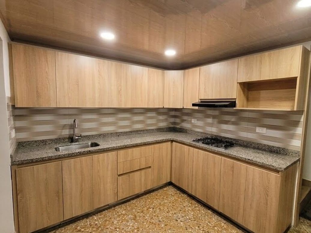 Casa de 4 alcobas en venta en La Almería, Bogotá, 182 m² · foto 3 de 12