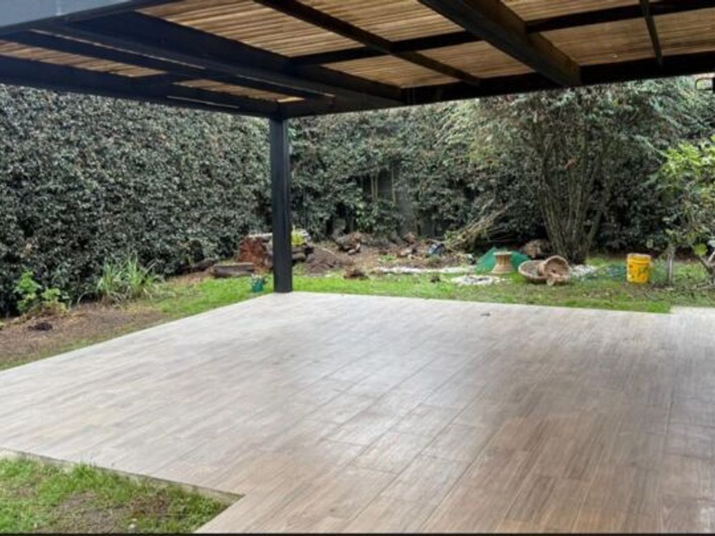 Casa de 4 alcobas en venta en Viveros, Bogotá · foto 2 de 14