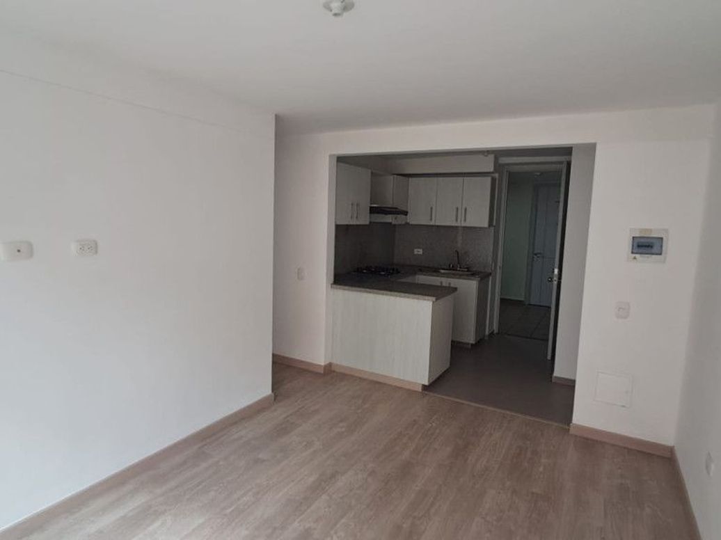 Apartamento de 2 alcobas en venta en Campo Alegre, Bogotá, 52 m² · foto 3 de 3