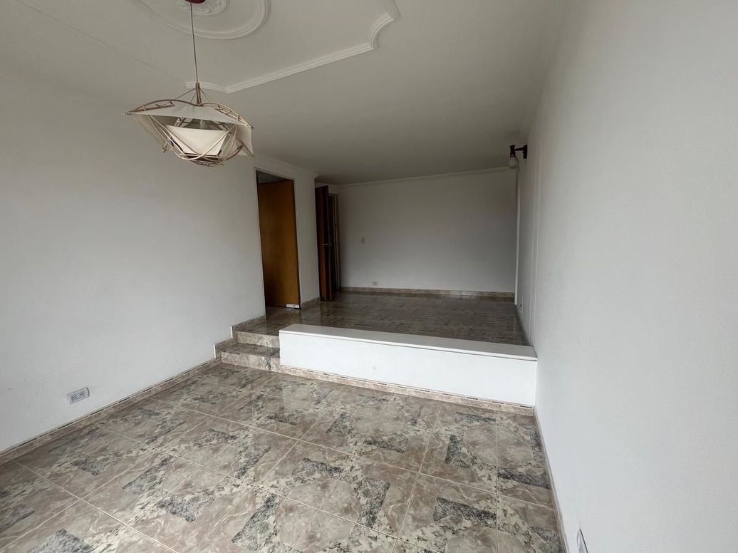 Apartamento de 3 alcobas en venta en Mazurén, Bogotá, 88 m² · foto 2 de 20