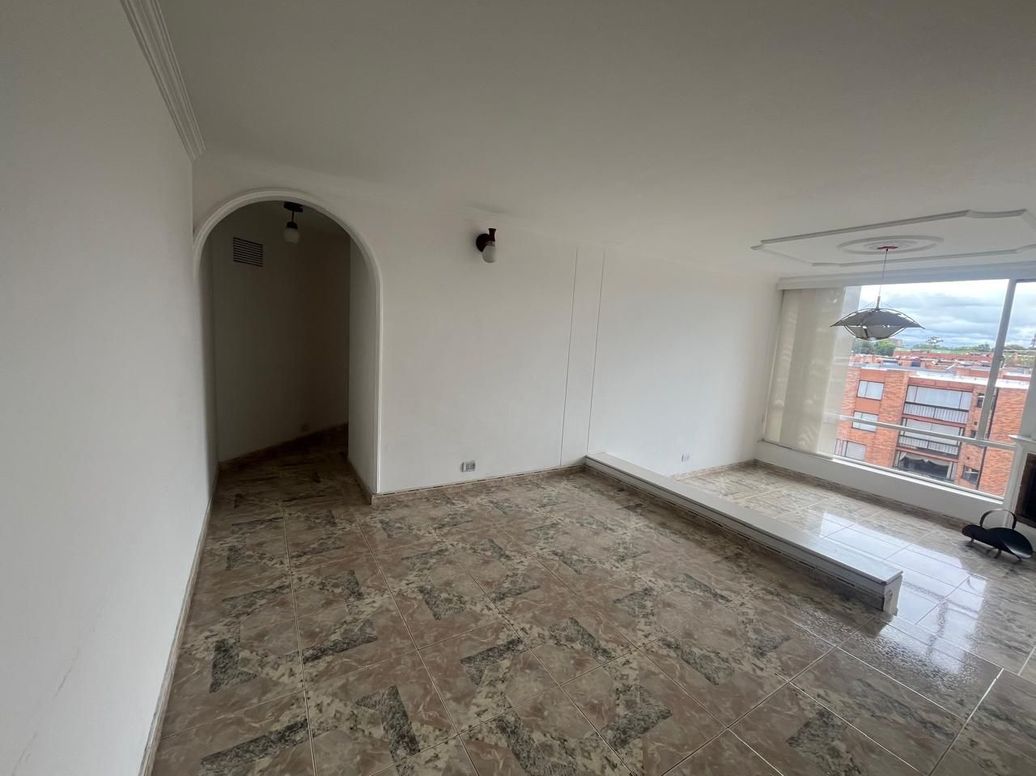 Apartamento de 3 alcobas en venta en Mazurén, Bogotá, 88 m² · foto 3 de 20