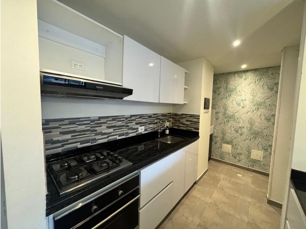 Apartamento de 3 alcobas en venta en Andes Norte, Bogotá, 73 m² · foto 7 de 13