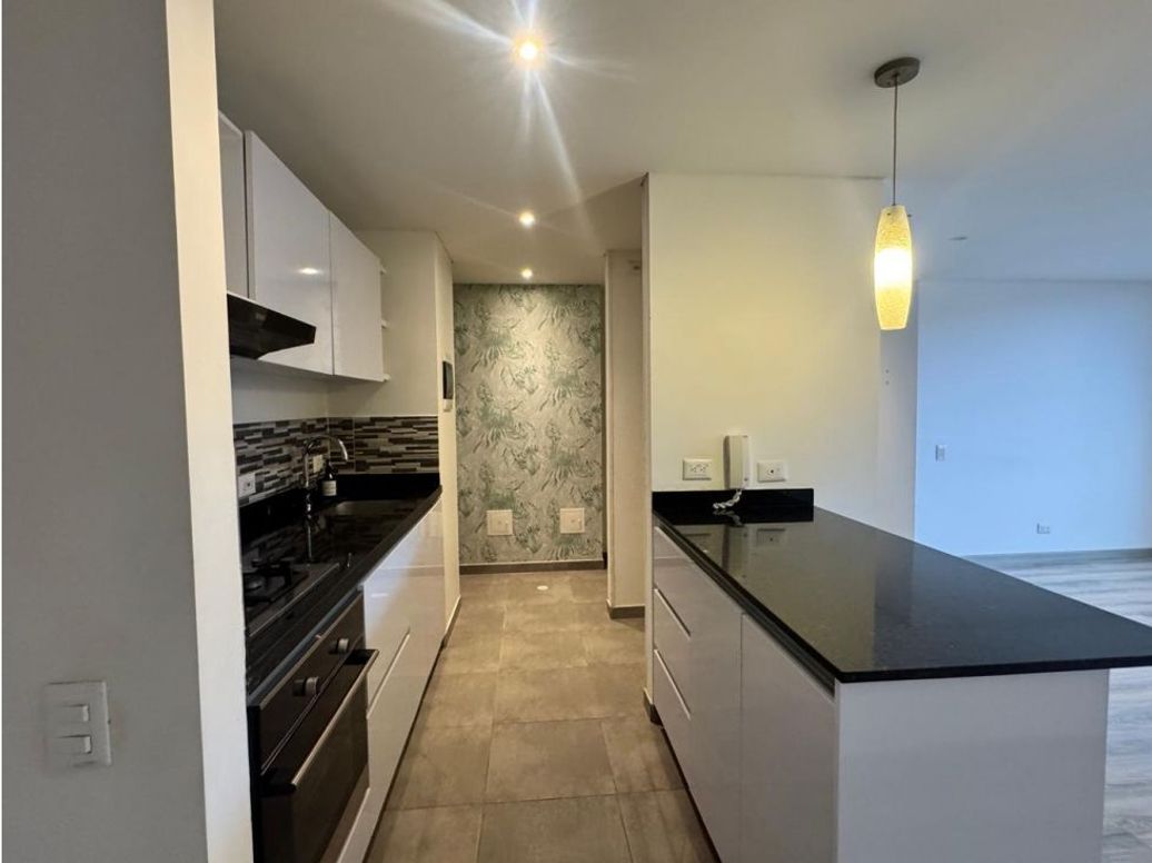Apartamento de 3 alcobas en venta en Andes Norte, Bogotá, 73 m² · foto 8 de 13