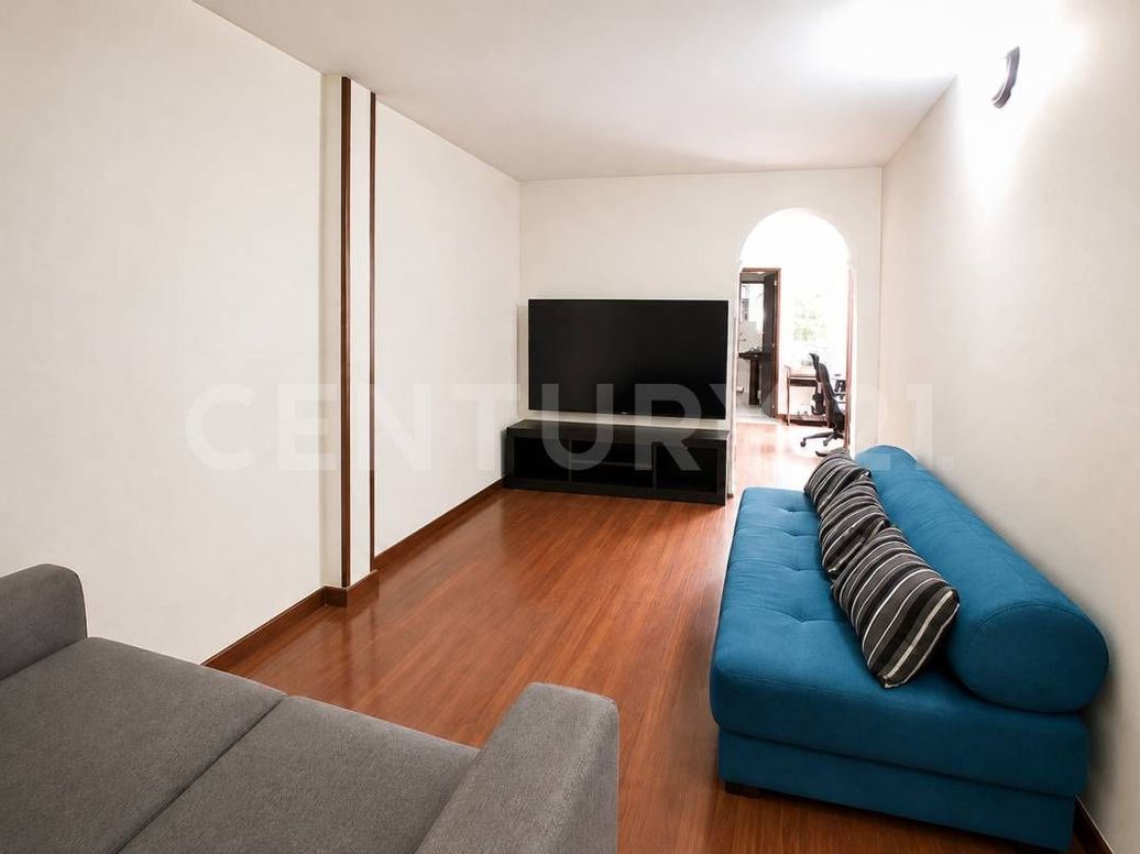 Casa de 5 alcobas en venta en Modelia, Bogotá, 245 m² · foto 5 de 16