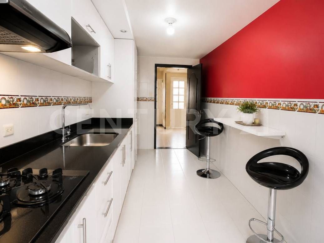 Casa de 5 alcobas en venta en Modelia, Bogotá, 245 m² · foto 4 de 16