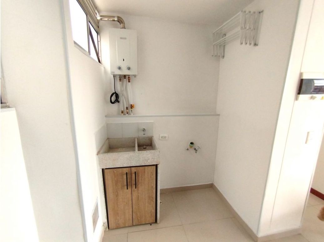 Apartaestudio en venta en Engativá, Bogotá, 39 m² · foto 11 de 20