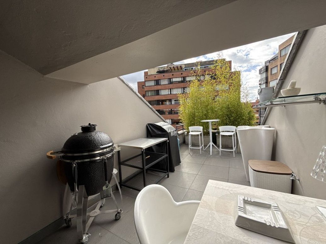 Apartamento de 3 alcobas en venta en El Refugio, Bogotá, 447 m² · foto 10 de 20