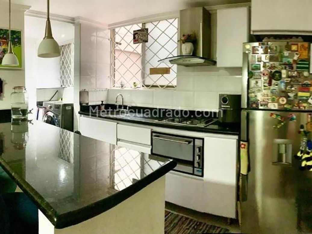 Apartamento en venta en Quinta Paredes, Bogotá · foto 4 de 10