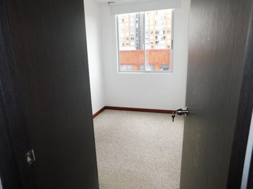 Apartamento de 2 alcobas en venta en Pinar De Suba, Bogotá, 37 m² · foto 5 de 9
