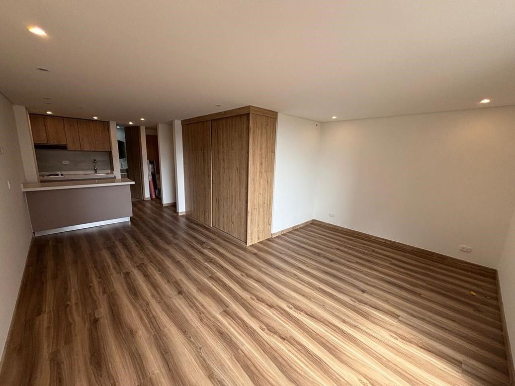Apartaestudio en venta en Fontibón, Bogotá, 35 m² · foto 2 de 10