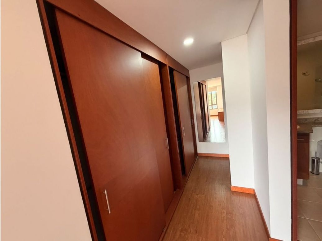 Apartamento de 3 alcobas en venta en Lago Cordoba, Bogotá, 130 m² · foto 6 de 20