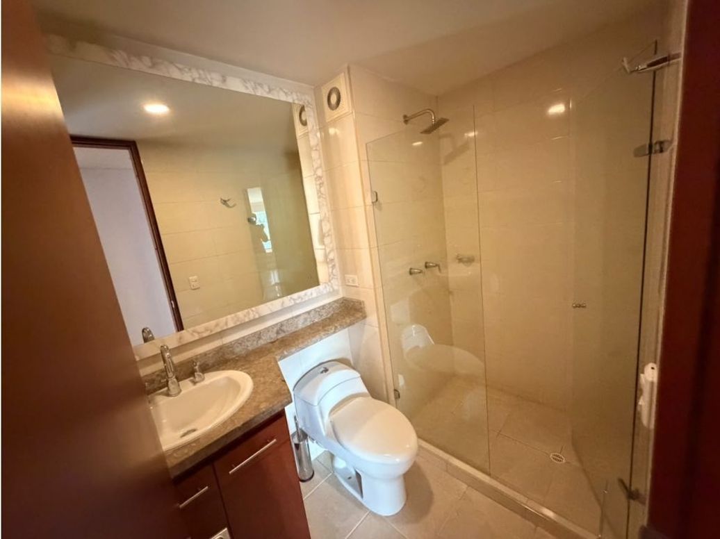 Apartamento de 3 alcobas en venta en Lago Cordoba, Bogotá, 130 m² · foto 19 de 20