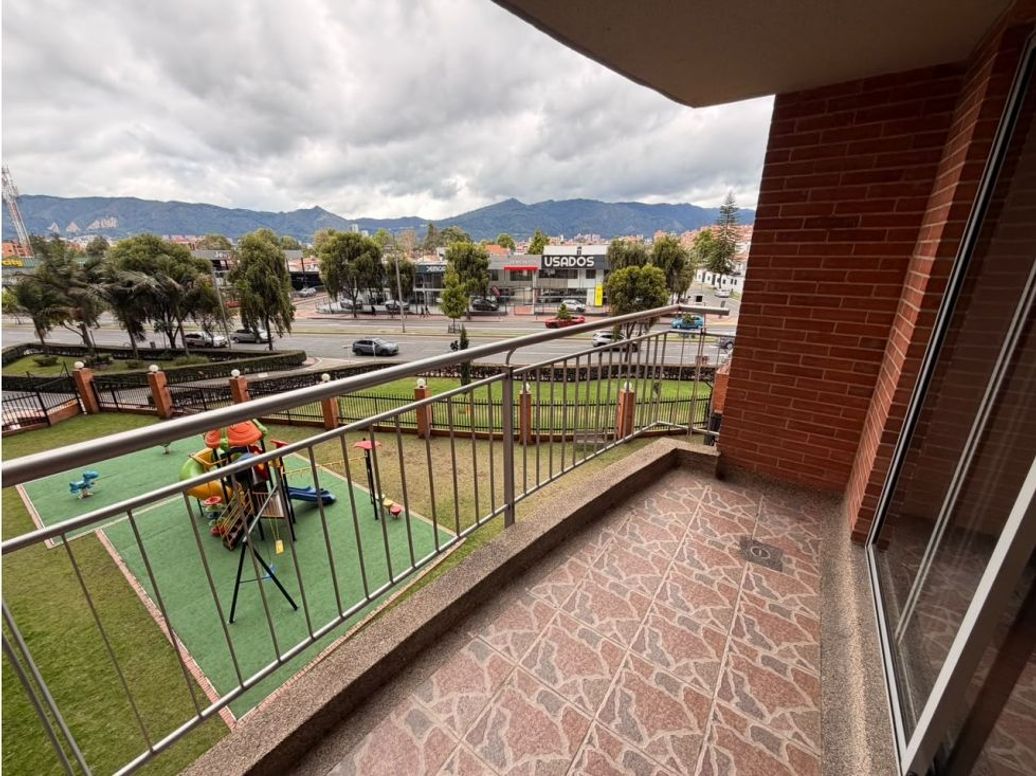 Apartamento de 3 alcobas en venta en Lago Cordoba, Bogotá, 130 m² · foto 12 de 20
