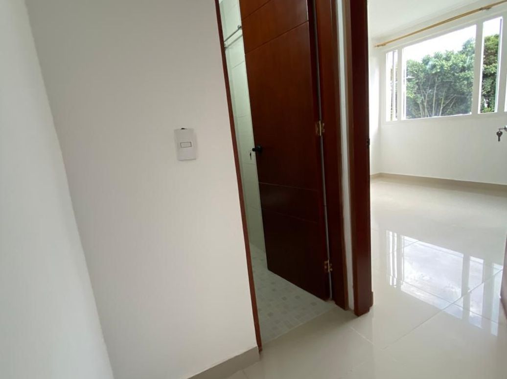 Apartamento de 2 alcobas en arriendo en Ciudad Berna, Bogotá, 52 m² · foto 5 de 11