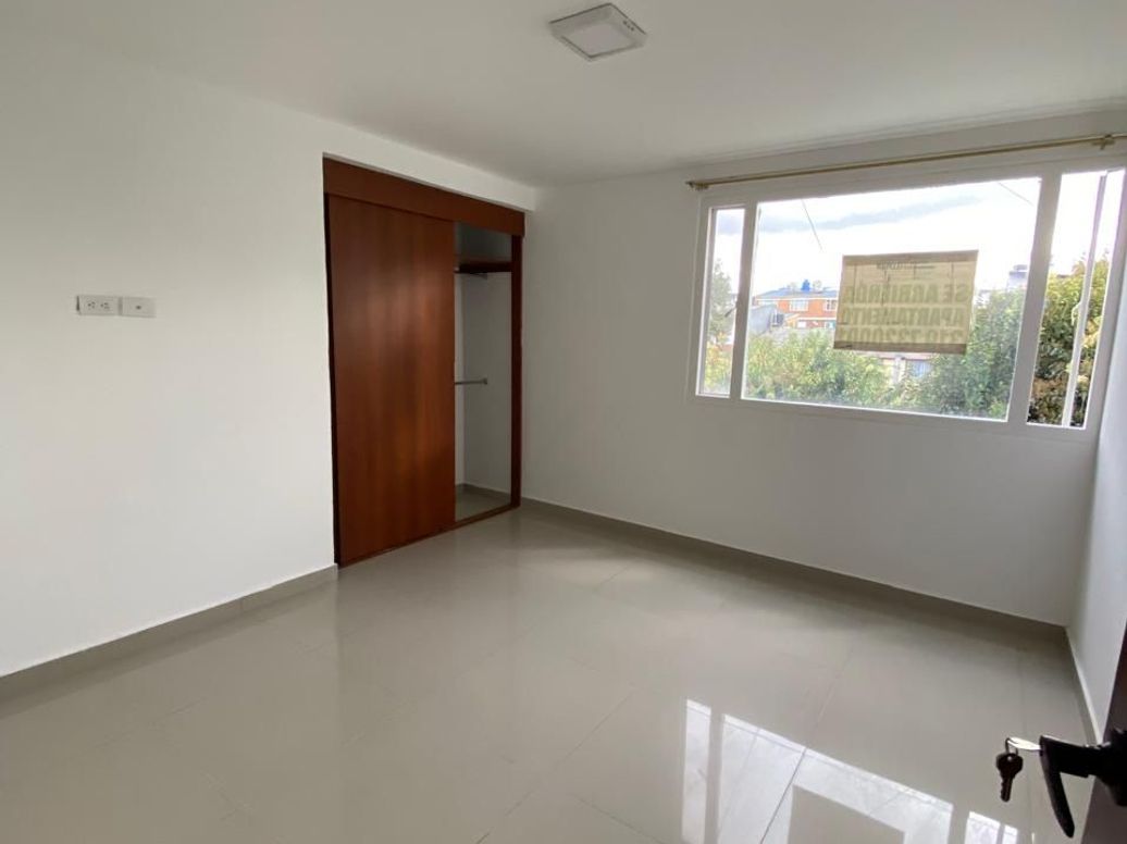 Apartamento de 2 alcobas en arriendo en Ciudad Berna, Bogotá, 52 m² · foto 9 de 11