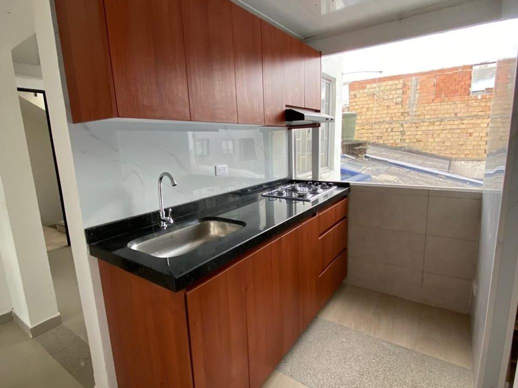 Apartamento de 2 alcobas en arriendo en Ciudad Berna, Bogotá, 52 m² · foto 6 de 11