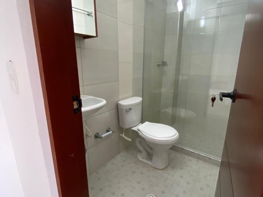 Apartamento de 2 alcobas en arriendo en Ciudad Berna, Bogotá, 52 m² · foto 8 de 11