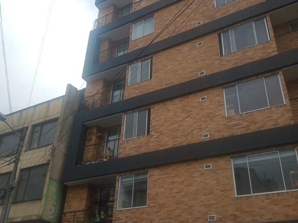 Apartamento de 2 alcobas en venta en Chapinero Central, Bogotá, 43 m² · foto 5 de 14