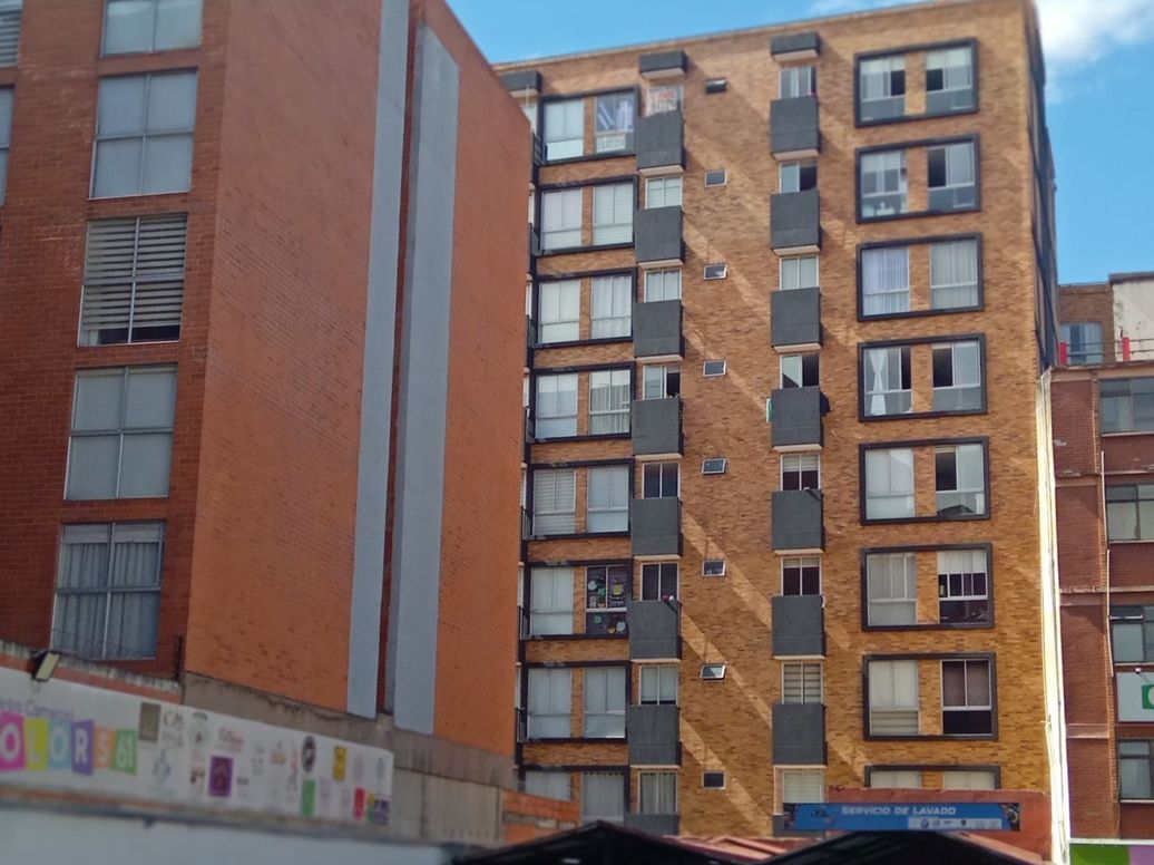 Apartamento de 2 alcobas en venta en Chapinero Central, Bogotá, 43 m² · foto 2 de 14