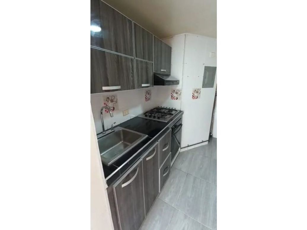 Apartamento de 2 alcobas en venta en Modelia Occidental, Bogotá, 57 m² · foto 2 de 20