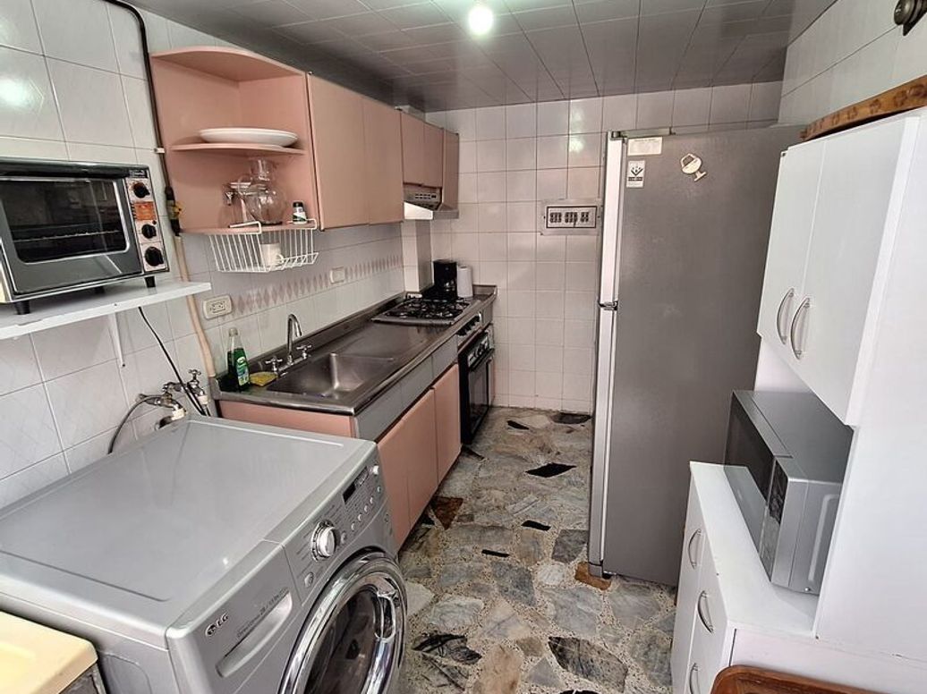 Apartamento de 2 alcobas en venta en Santa Barbara Oriental, Bogotá, 60 m² · foto 10 de 20