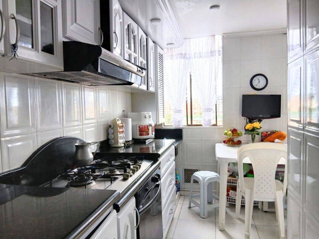 Apartamento de 4 alcobas en venta en La Esperanza Norte, Bogotá, 126 m² · foto 17 de 19