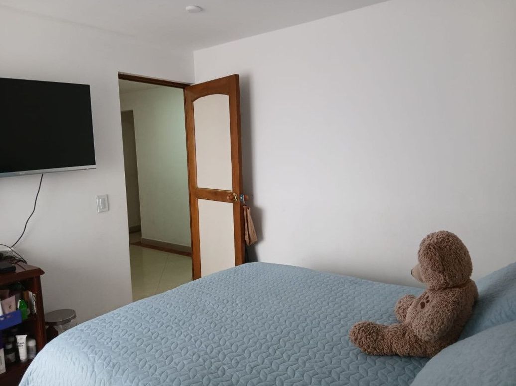 Apartamento de 4 alcobas en venta en La Esperanza Norte, Bogotá, 126 m² · foto 7 de 19