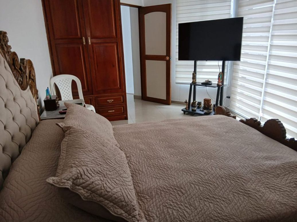 Apartamento de 4 alcobas en venta en La Esperanza Norte, Bogotá, 126 m² · foto 12 de 19