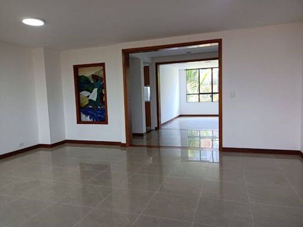 ARRIENDO de APARTAMENTO en LAS LOMAS 1, Medellín en Las Lomas 1