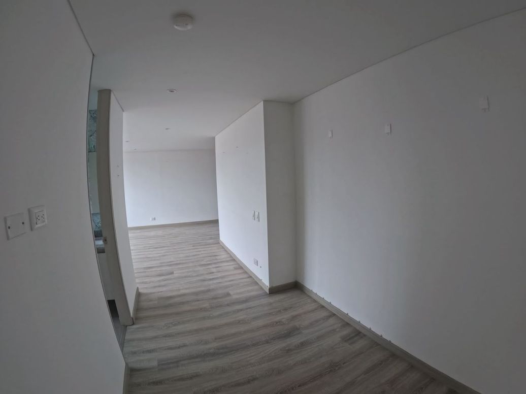 Apartamento de 3 alcobas en venta en Los Andes, Bogotá, 73 m² · foto 3 de 7