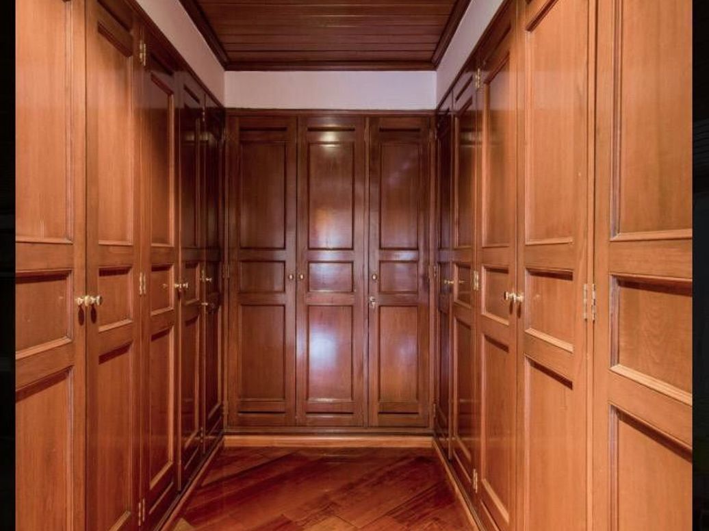 Apartamento de 4 alcobas en venta en Santa Barbara Central, Bogotá, 298 m² · foto 10 de 18
