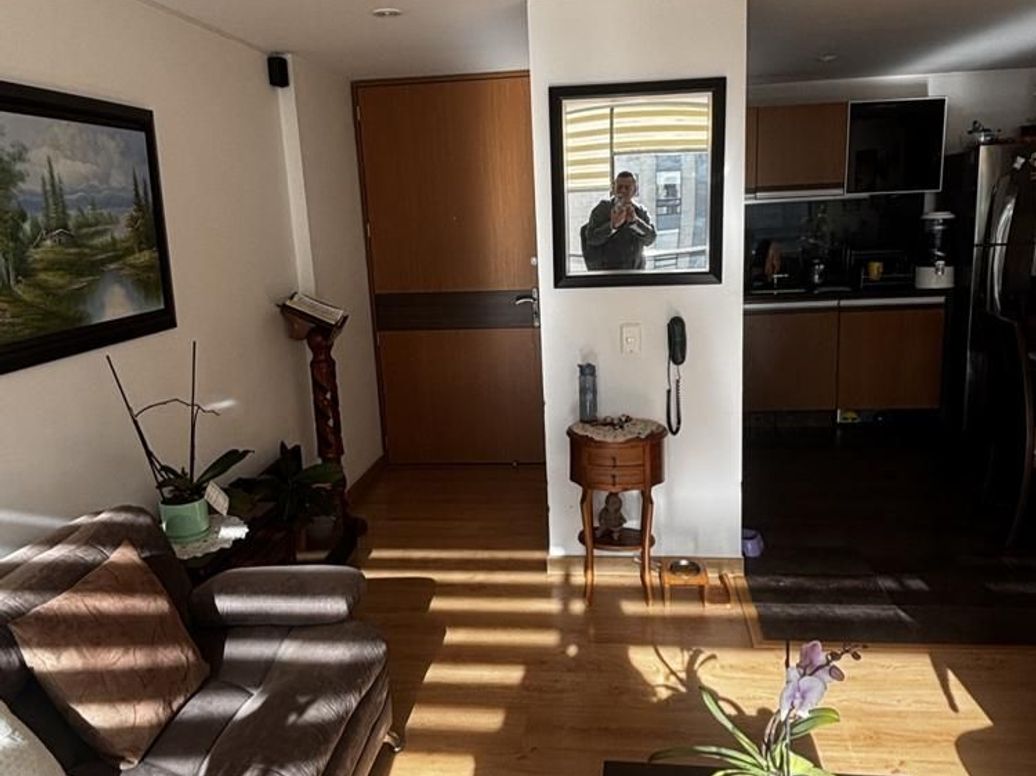 Apartamento de 3 alcobas en venta en Caobos Salazar, Bogotá, 98 m² · foto 2 de 20