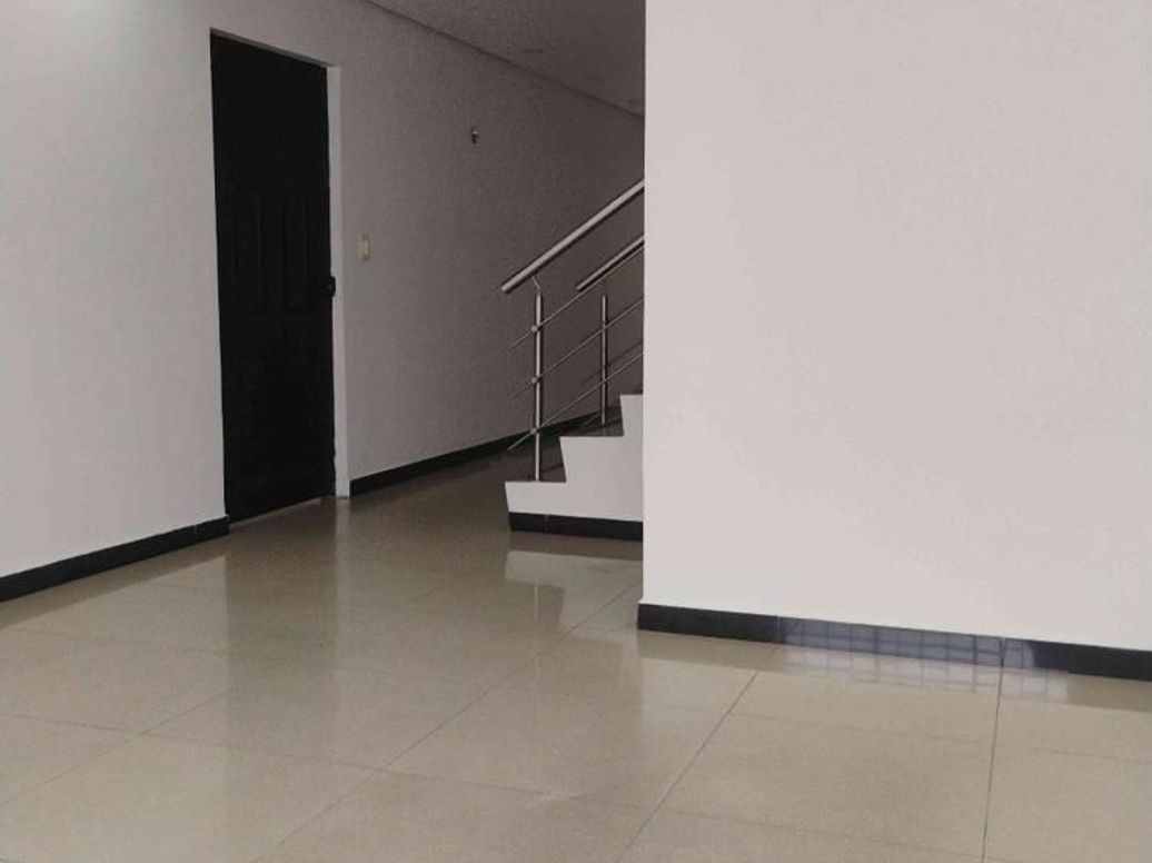 Casa de 4 alcobas en venta en La Patria, Bogotá, 236 m² · foto 2 de 20
