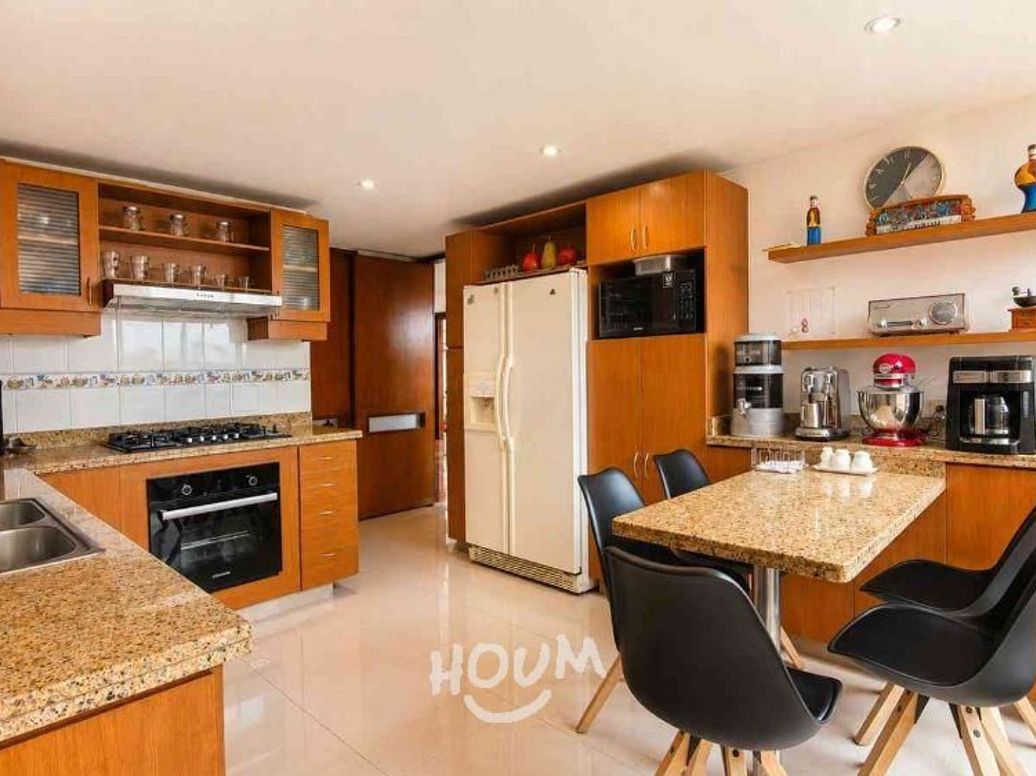 Apartamento de 4 alcobas en venta en Cerros De Los Alpes, Bogotá, 265 m² · foto 8 de 20