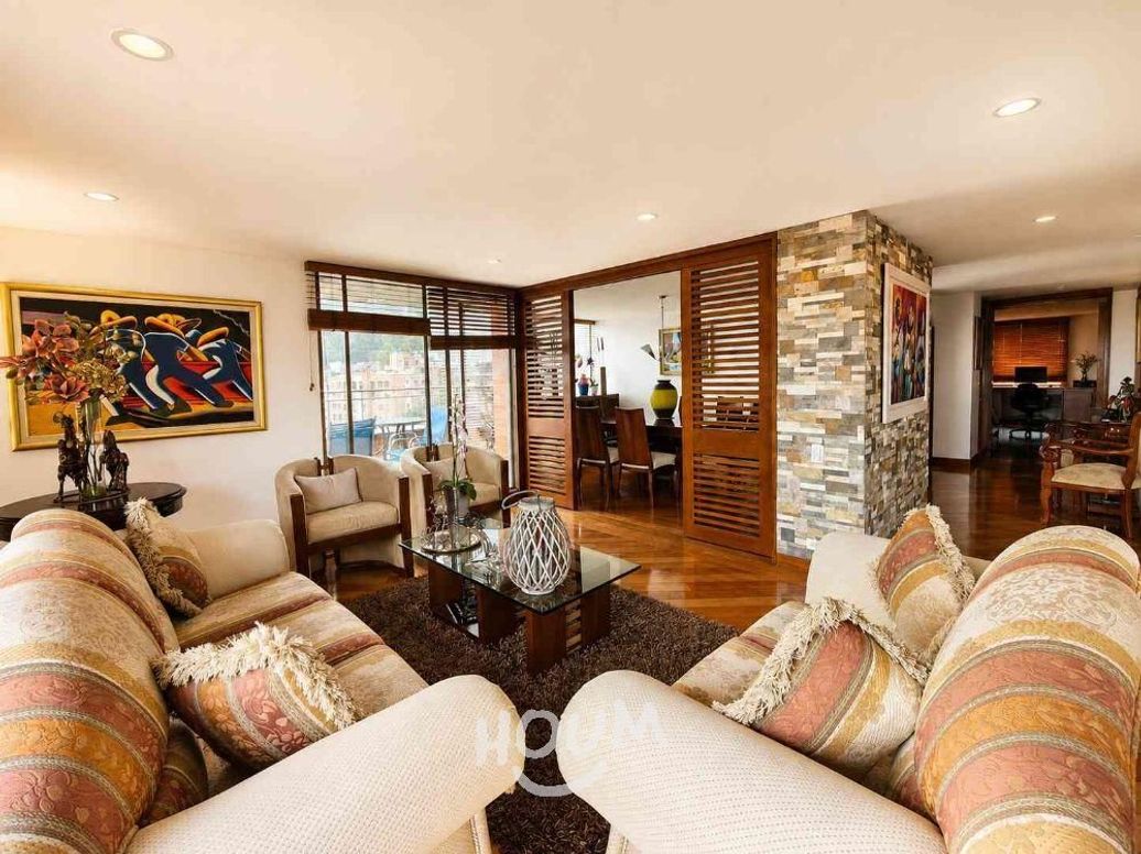 Apartamento de 4 alcobas en venta en Cerros De Los Alpes, Bogotá, 265 m² · foto 5 de 20