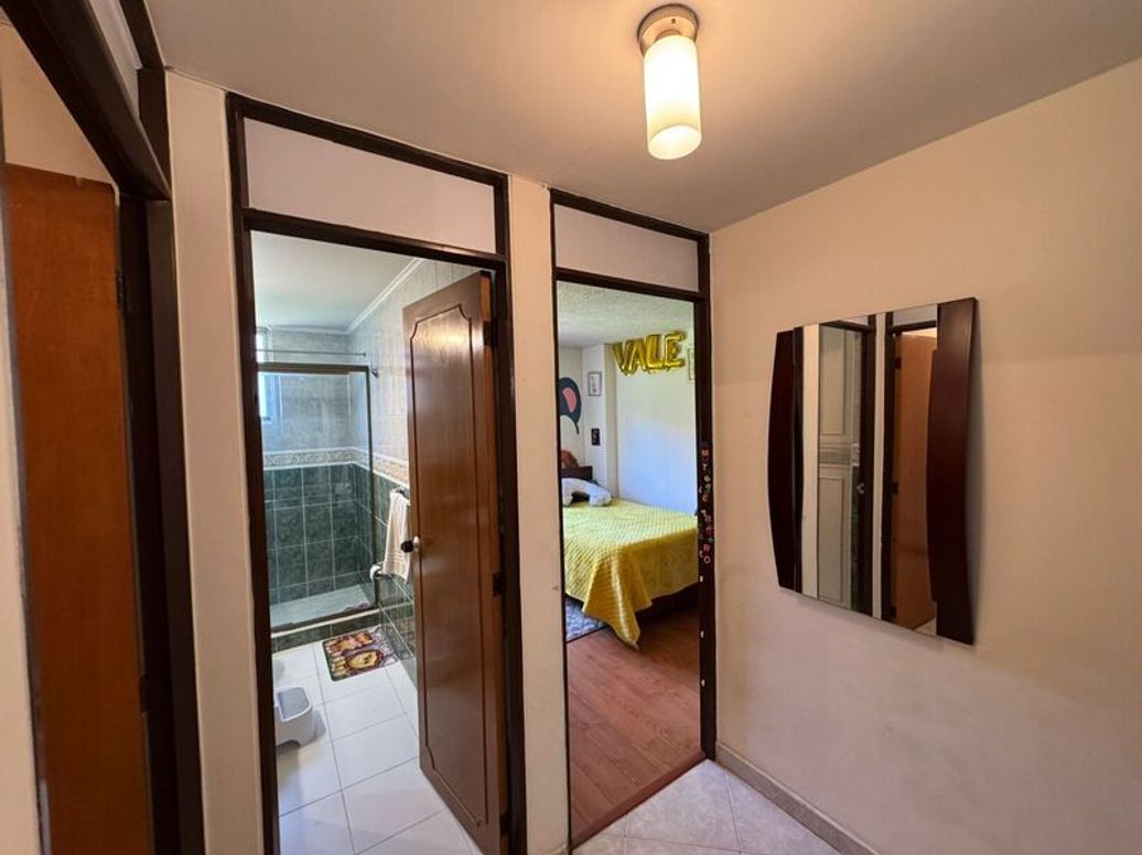 Apartamento de 3 alcobas en venta en San José Del Prado, Bogotá, 89 m² · foto 4 de 12