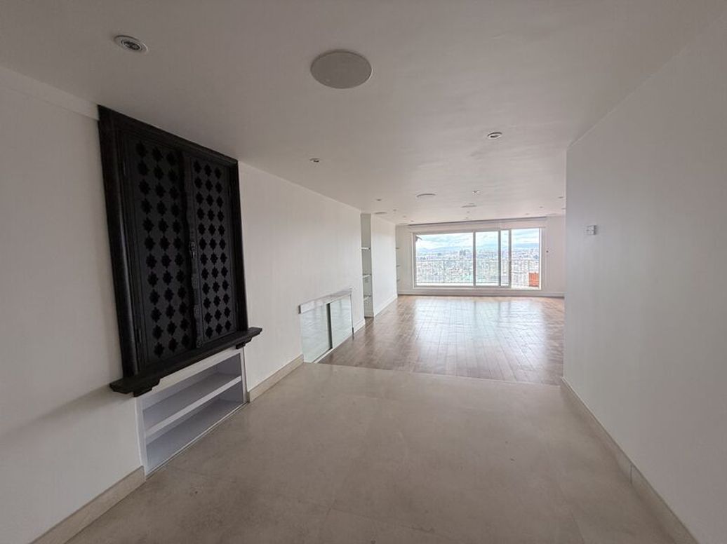 Apartamento de 2 alcobas en venta en El Refugio, Bogotá, 191 m² · foto 7 de 20