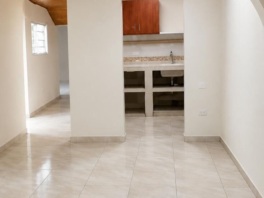 Casa de 10 alcobas en venta en Super Manzana 5, Bogotá, 120 m² · foto 8 de 12
