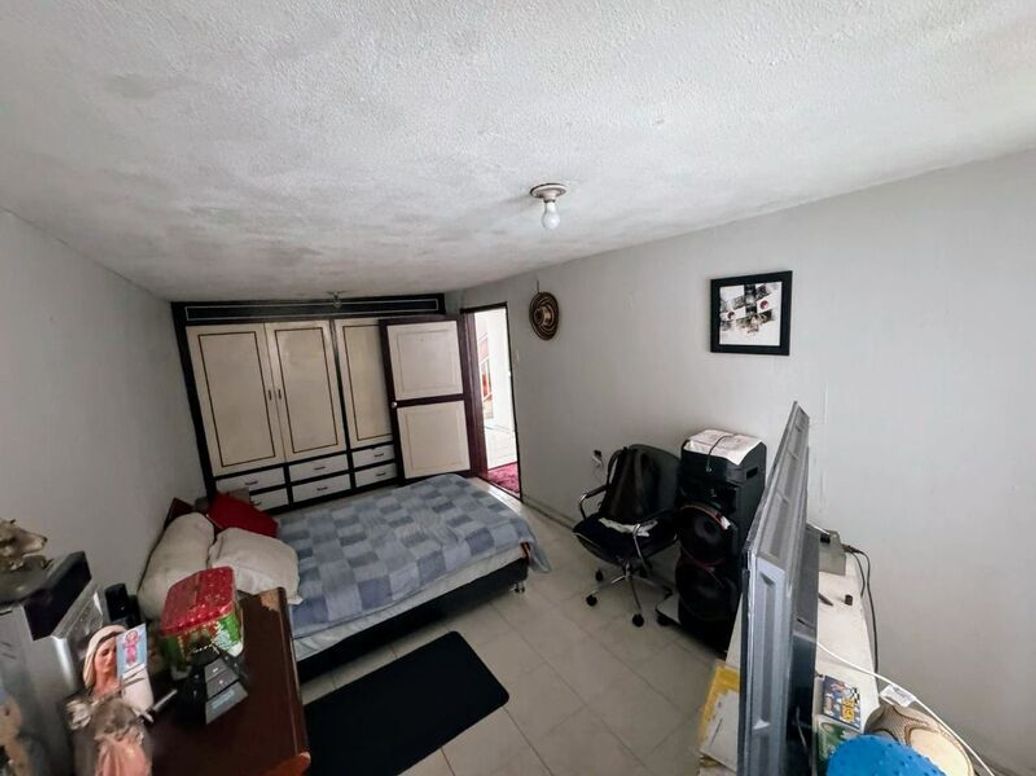 Casa de 5 alcobas en venta en Patio Bonito Et. I, Bogotá, 196 m² · foto 16 de 17