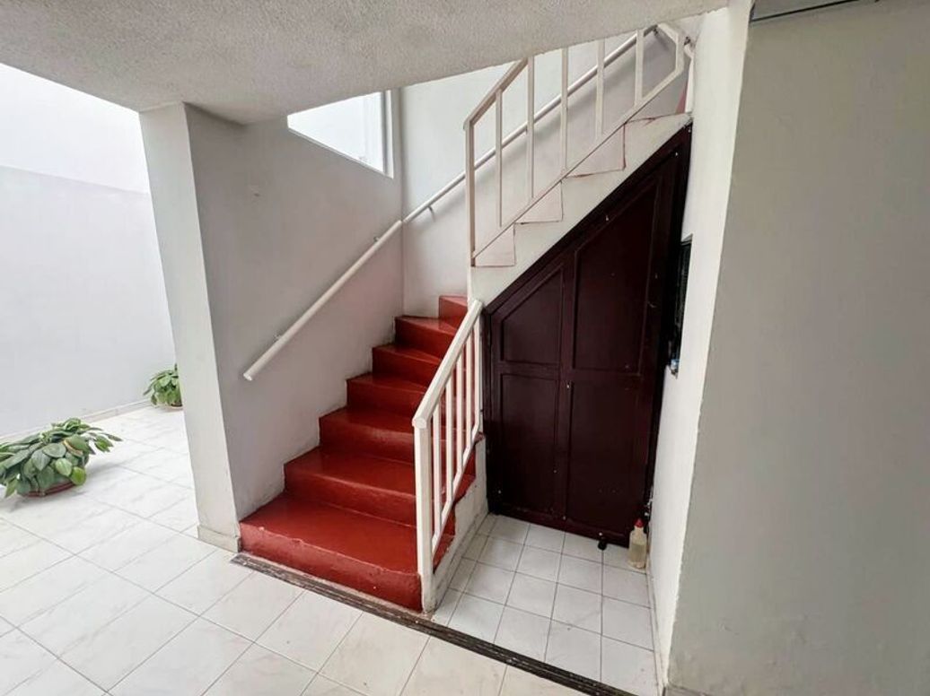 Casa de 5 alcobas en venta en Patio Bonito Et. I, Bogotá, 196 m² · foto 5 de 17